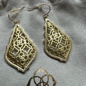 Kendra Scott filigree earrings